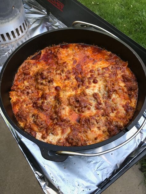 Dutch Oven Lasagna has all the flavor of your favorite lasagna but is made in your cast iron dutch oven Camp Oven Recipes, Dutch Oven Breakfast, Dutch Oven Lasagna, Dutch Oven Soup, Dutch Oven Recipes Cast Iron, Dutch Oven Camping Recipes, Camp Oven, Dutch Oven Camping, Dutch Oven Cooking