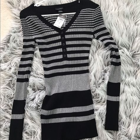 A Ribbed Black And Grey Striped Sweater From Rue21. No Damage. Black And Grey Striped Sweater, Loose Knit Sweaters, Fringe Sweater, Dolman Sleeve Tops, Yellow Knit, Open Knit Sweater, Fuzzy Sweater, Cosplay Ideas, Black Sweater