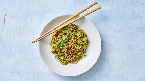 Pistachio Pesto Ramen Pesto Ramen, Chilaquiles Recipe, Dairy Free Treats, Pistachio Pesto, Easy Vegan Recipes, Weeknight Recipes, Curry Rice, Herb Sauce, Coconut Milk Curry