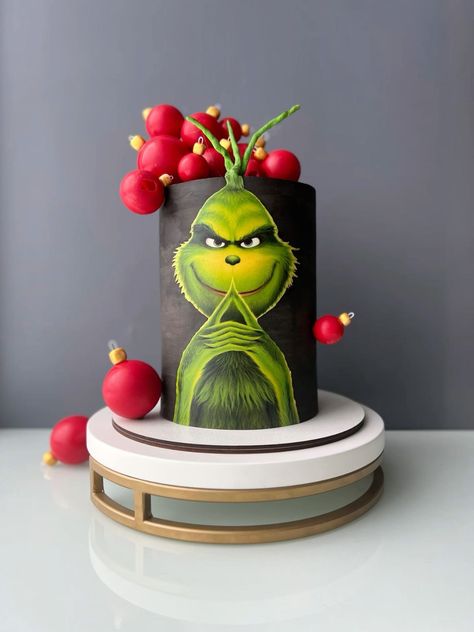 Grinch Christmas Cake Ideas, Grinch Cake Ideas, Grinch Christmas Cake, Grinch Christmas Treats, Ugly Sweater Cake, Cake Ideas For Men, Jesus Birthday Party, Barbie Dress Cake, Christmas Birthday Cake