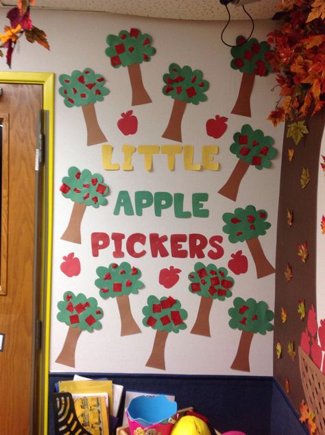 September/Apple Orchard themed bulletin board. The toddlers created the apple… Apple Orchard Bulletin Board, Apple Bulliten Board, Apple Tree Bulletin Board, Apples Activities, Apple Theme Classroom, Apple Bulletin Boards, September Bulletin Boards, Apple Week, Preschool Apple Theme