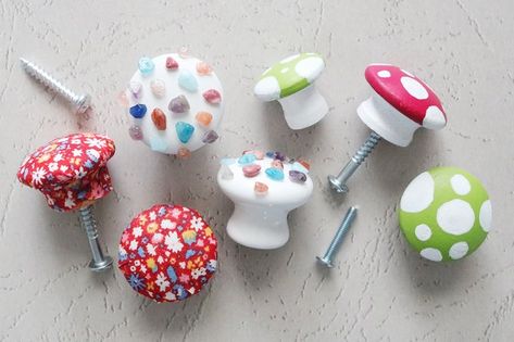 Replace boring drawer knobs with these DIY upgrades. Learn how to make painted mushroom cabinet knobs, decoupage Liberty fabric cabinet knobs and terrazzo-inspired embellished cabinet knobs. How To Make Terrazzo, Spray Paint Cabinets, Kitchen For Kids, Diy Knobs, Glue Craft, Wooden Items, Kitchen Knobs, Painted Drawers, Diy Drawers