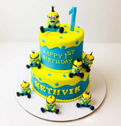 Cartoon Character Cake Design, Minion Theme Cake, Minion Cake Design, Cake For 1st Birthday, Cakes Fondant, Theme Birthday Cake, Minion Theme, Designer Cakes, Minion Cake