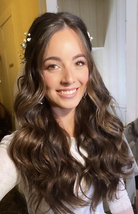 Soft Waves Middle Part Wedding Hair, Face Framing Curls Wedding, Big Curls Middle Part Bridal Hair, Bridal Hair Half Up Brunette Loose Curls, Long Brown Hair Curled Wedding, Brunette Wedding Hair, Wedding Hair Brunette, Face Framing Hair, Half Up Wedding