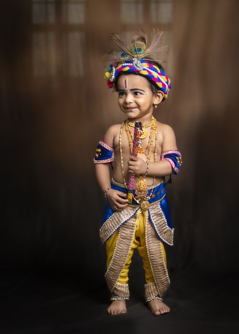 Krishna Fancy Dress Ideas For Kids Boys, Krishna Getup For Boys, Krishna Outfits For Kids, Krishna Dress For Baby Girl, Krishna Look For Kids, Krishna Poses Photoshoot, Krishna Getup For Babies, Krishna Dress Up Ideas, Krishna Getup For Kids