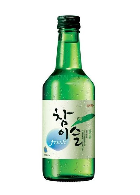 Soju Bottle Aesthetic, Soju Bottle Drawing, Soju Drawing, Soju Sticker, Soju Aesthetic, Beverage Advertisement, Jinro Soju, Korean Soju, Korean Drinks