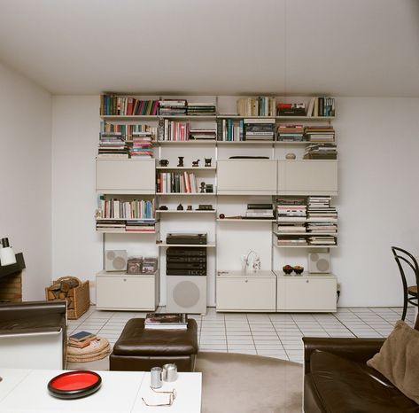 Orion Carloto, Braun Design, Earthy Home, Dieter Rams, Space Room, 인테리어 디자인, My Dream Home, Corner Bookcase, Office Design