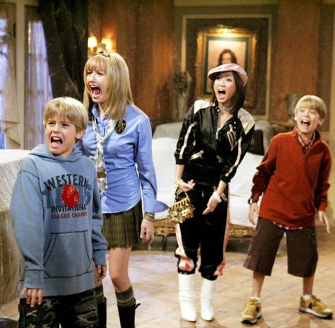 Disney Channel Halloween, Disney Channel Aesthetic, Suit Life On Deck, London Tipton, 2000s Tv Shows, Terrifying Halloween, Halloween Episodes, Old Disney Channel, Dylan And Cole