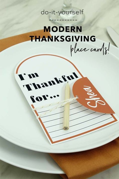 Diy Thanksgiving Centerpieces, Thanksgiving Labels, Modern Thanksgiving, Thanksgiving Prep, Paper Twine, Thanksgiving Projects, Thanksgiving Place Cards, Name Place Cards, Labels Diy