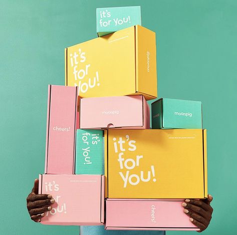 Corrugated Box Design Packaging, Colorful Packaging Ideas, Subscription Box Branding, Packaging Photoshoot, Fun Packaging Design, Pastel Packaging, Branding Design Ideas, Subscription Box Design, Packaging Box Design