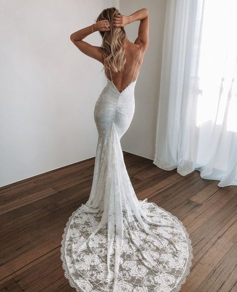 Grace Loves Lace | Sustainable Bridal (@grace_loves_lace) • Instagram photos and videos Grace Loves Lace Clo, Grace Love, Grace Loves Lace, Stretch Lace, Siena, Fit And Flare, Lace Dress, Wedding Dresses Lace, Wedding Dresses