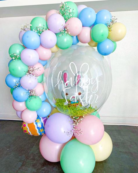 Mandala Sky | Balloon Artist on Instagram: “Mini Easter Bubble Arch! 🐰🥚🎉 . . A beautiful arrangement in pastel colors for your little ones this Easter. A balloon gift full of…” Balloon Artist, Balloon Gift, Artist On Instagram, Pastel Colors, Arch, Balloons, Bubbles, Easter, Pastel