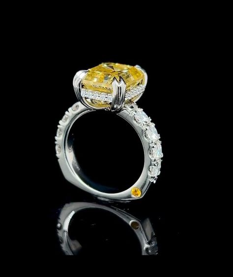 4 CT Canary Yellow Diamond Ring Round Cut Diamond in Band 10K 14K 18K Solid White and Rose Gold Ring Anniversary Ring Engagement Ring - Etsy Canary Engagement Ring, Canary Yellow Diamonds, Diamond Ring Round, Yellow Canary, Yellow Diamond Ring, Yellow Diamond Rings, Canary Yellow, Yellow Diamond, Ring Engagement