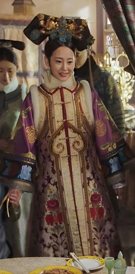 Qing Dynasty Fashion, Dynasty Fashion, Qing Dynasty Clothing, Cultural Clothing, Dynasty Clothing, Joseon Dynasty, Ruyi's Royal Love In The Palace, Chinese Films, Chinese Dramas