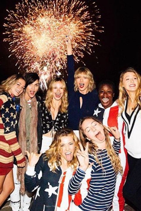 When It Comes to Fourth of July Parties, Taylor Swift Is a Firework Taylor Swift House, Taylor Swift Squad, Loki Wallpaper, Taylor Swift Party, July Fourth, All About Taylor Swift, Tilda Swinton, Girl Friends, Loki Laufeyson