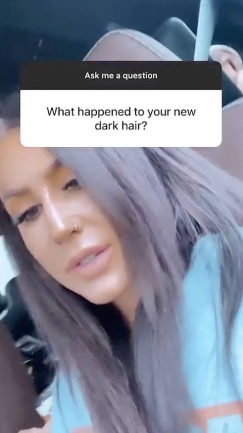 TEEN Mom Chelsea Houska clapped back at the troll who asked her “what happened” to her dark hair after she had ditched her red locks. Chelsea, 29, recently head a Q&A session with her followers on Instagram.  A fan asked: “What happened to your new dark hair?” The Teen Mom 2 star clapped back and said: “Nothing happened […] Chelsea Houska Hair Color, Teen Mom Chelsea, Chelsea Houska Hair, Chelsea Houska, Chelsea Deboer, Teen Mom 2, Who Asked, Clap Back