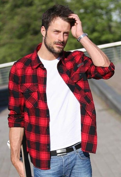 #forearms Red And Black Flannel Outfit, Black Flannel Outfit Men, Guy In Flannel, Red And Black Flannel, Rockabilly Outfits, Plaid Shirt Men, Logo Label, Roll Up Sleeves, Check Shirt