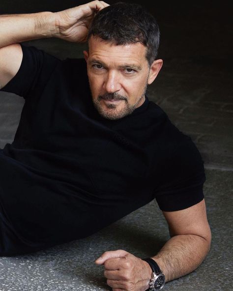 Antonio Banderas on Instagram: “Bajo la mirada de @bernardodoral para @fotogramas_es” Latin Men, Miguel Bose, Ricky Martin, Famous People, Actors, Mens Tshirts, Mens Tops, Fictional Characters, On Instagram