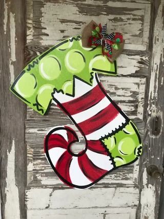 queensofcastles - Etsy Stocking Door Hanger, Grinch Sign, Christmas Door Decorating Contest, Door Decorating Contest, Burlap Door Hangers, Door Hanger Template, Halloween Door Hangers, Winter Door, Christmas Front Doors