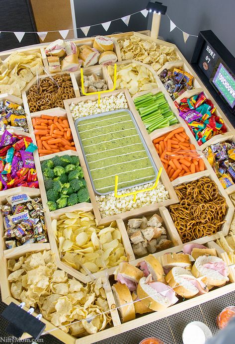 How to Make an Epic Reusable Wooden Snack Stadium Super Bowl Essen, Snack Stadium, Football Party Foods, Bowl Party Food, Football Snacks, Protein Smoothies, Premier Protein, Football Party Food, Superbowl Snacks