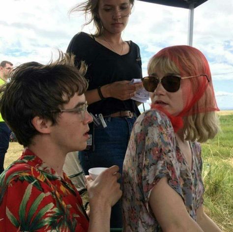 jessica barden, alex lawther the end of the f***ing world Alex Lawther, James And Alyssa, Jessica Barden, I Love Cinema, Shay Mitchell, Film Serie, End Of The World, Millie Bobby Brown, Two People