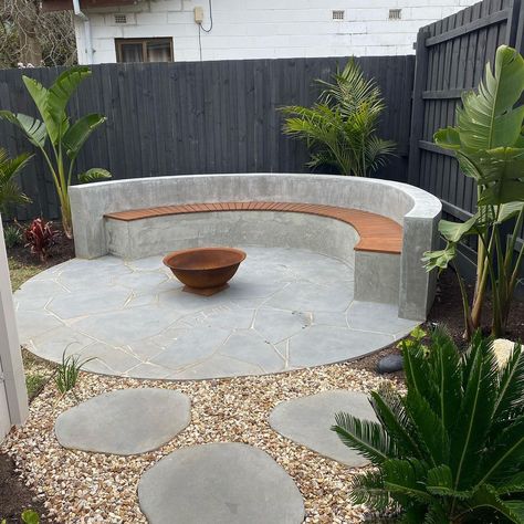 Outdoor Fire Pit Seating, Outdoor Fire Pit Area, Outdoor Fire Pit Designs, Fire Pit Landscaping, Modern Backyard Landscaping, Fire Pit Seating, Corner Garden, Fire Pit Area, Have Inspiration