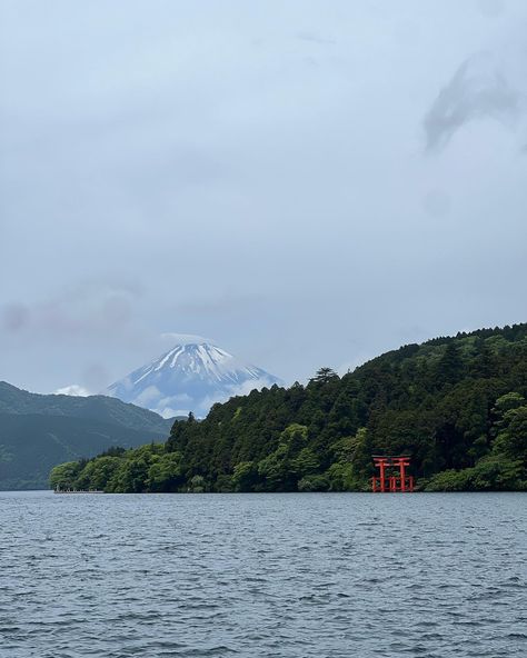 fuji + friends 🏔️🫶🏼 - shoutout @efultimatebreak for yet another great one in the books 🇯🇵 use code UAMichelleD100 for $100 off your first trip 🤞🏼 #efultimatebreak #ultimateambassador #thisisultimate #tokyo #hakone #japan #japantravel Michelle Diaz, Hakone Japan, Japan Vacation, Hakone, Aesthetic Picture, May 27, Japan Travel, Picture Ideas, Shout Out