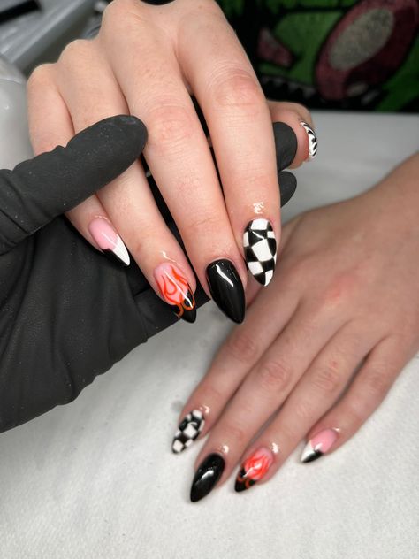 Checkered Flame Nails, Flame And Checkered Nails, New York Nail Ideas, Car Show Nails, Car Themed Nails, Race Car Nails Designs, Checkered Flag Nails, Hot Wheels Nails, Lightning Mcqueen Nails