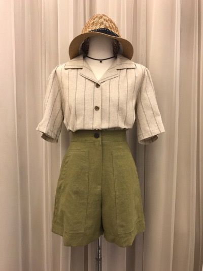 Vintage Outfits Shorts, Bermuda Shorts Outfit, Linen Summer Outfits, Summer Shorts Outfits, Period Outfit, Cute Comfy Outfits, Moda Vintage, Historical Dresses, Fashion Design Clothes