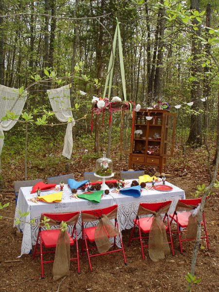 Gnome party Woodland Tea Party, Party In The Woods, Woodland Wedding Decorations, Woodland Fairy Party, Calm Corner, Enchanted Woodland, Fairy Garden Birthday Party, Fairy Tea Parties, Forest Birthday