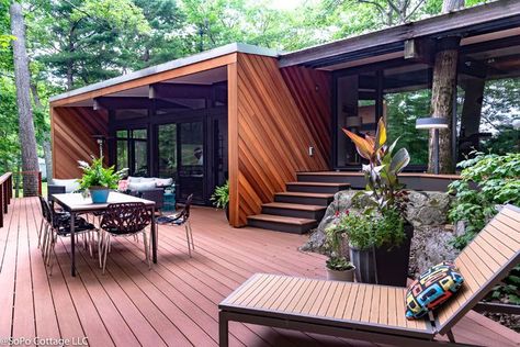 Mid Century Deck, Mid Century Modern House Exterior, Mid Century Modern Exterior, Mid Century Exterior, Mcm House, Mid Century Modern Home, Mid Century Architecture, Mid Century Modern Interiors, Modern Cottage