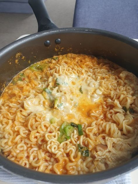 Shin Noodles, Shin Ramen, Cheese Ramen, Live Deliciously, Big Appetite, Food Babe, Healthy Food Motivation, Yummy Comfort Food, Deilig Mat