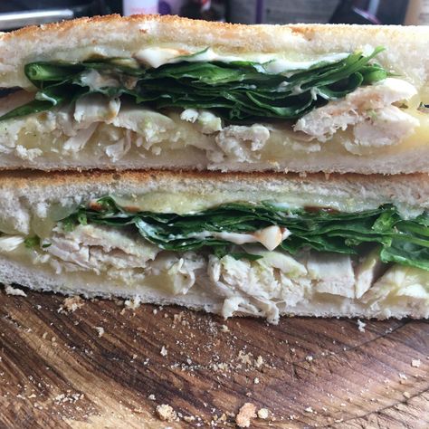 Roast Chicken and Spinach Toasted Sandwich Recipe - Toastie Recipes Toastie Recipes, Sunday Roast Chicken, Toasted Sandwich Recipes, Leftover Roast Chicken, Egg Spinach, Toasted Sandwich, Baked Sandwiches, Spinach Benefits, Sweet Chili Chicken