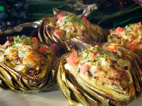 Spice up your turkey day with these five Creole-inspired ideas. Stuffed Artichokes, Resep Seafood, Crab Stuffed, Artichoke Recipes, Crab Recipes, Food Channel, Fusion Food, Fish And Chips, Seafood Dishes