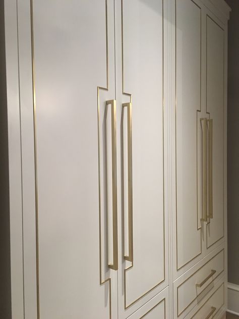 Rose Gold Cupboard, Sliding Wardrobe Designs, Dentist Cartoon, Modern Wardrobe Design, Grey Cupboards, Sliding Door Wardrobe Designs, Wall Wardrobe Design, Wardrobe Design Modern, Rose Gold Kitchen