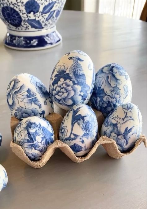 White Easter Decor, Chinoiserie Diy, Blue And White Easter, Styrofoam Eggs, Easter Egg Craft, Egg Craft, Easter Egg Cookies, Modern Easter, Easter Egg Art