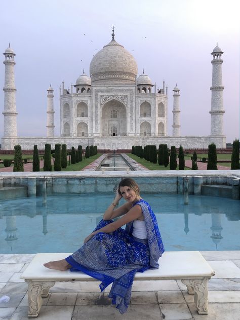 Taj Mahal Photoshoot Ideas, Tajmahal Photoshoot Ideas, Agra Photography Poses, Taj Mahal Picture Ideas, Tajmahal Couple Photos, Tajmahal Poses, Taj Mahal Couple Photoshoot, India Instagram Pictures, Taj Mahal Photography Pose