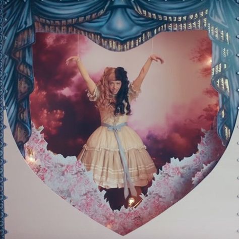 Melanie Martinez Show And Tell, Melanie Martinez Dress, Mealine Martinez, Melanie Martinez Lyrics, Melanie Martinez Outfits, Rainbow Fan, K-12 Melanie Martinez, Melanie Martinez Concert, Melanie Martinez Live