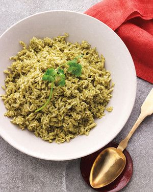 Herb and Scallion Rice Scallion Rice, Fast Pasta Recipes, Seared Tofu, Martha Stewart Recipes, Yummy Pasta Recipes, Family Kitchen, Veggie Burger, Rice Recipe, Food Reviews