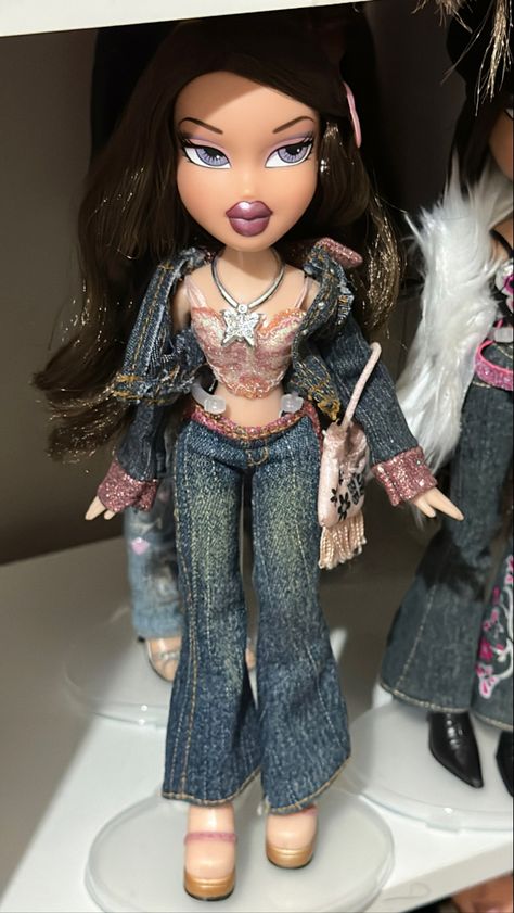 Bratz Jeans Outfit, Bratz Outfits, Bratz Yasmin, Bratz Doll Outfits, Brat Doll, Outfits 2000s, Bratz Girls, Bratz Inspired Outfits, Doll Aesthetic