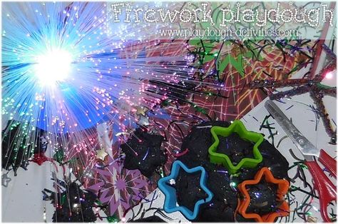 Fireworks playdough activity and sparkler craft Fourth Of July Preschool, Playdough Mats Printable, White Playdough, Preschool Playdough, Edible Play Dough Recipe, Playdough Activity, Firework Safety, Playdough Tools, Edible Playdough