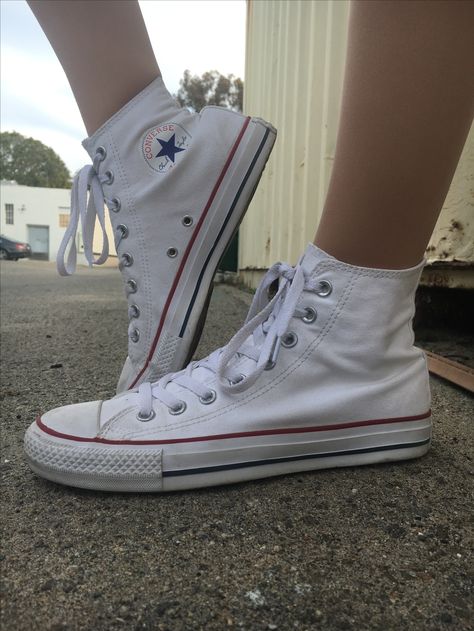 High Tops Aesthetic, White Converse Outfit Women, Converse Outfits Women, Converse Outfit Men, White Converse Outfit Men, White Converse Outfit, High Top Converse Outfits, Converse Style Women, White Converse Outfits