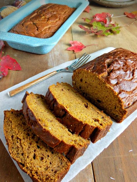 The Best Homemade Pumpkin Bread Homemade Pumpkin Bread, Ribbon Pumpkin, Homemade Apple Butter, Chocolate Zucchini Bread, Homemade Strawberry Jam, Beer Bread, Ginger Snap Cookies, Bread Serving, Chocolate Zucchini