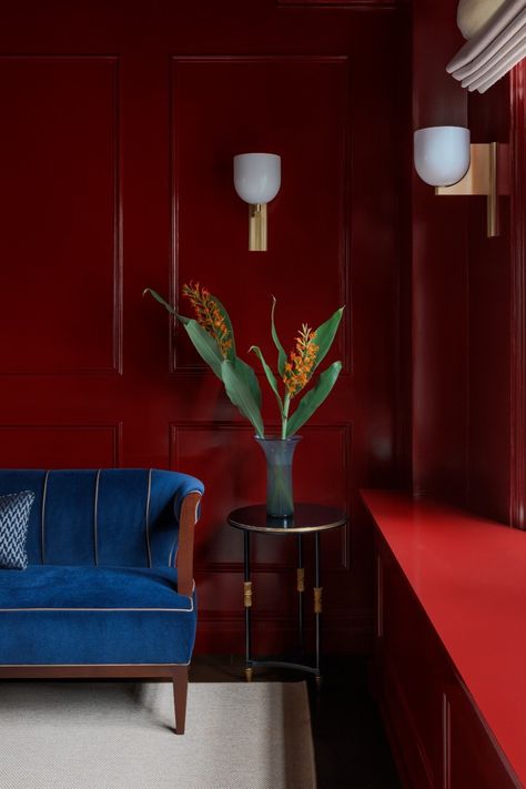 Our Hans sconces add to the full-on decadence of deep red lacquered walls. Hans shown in hewn brass lacquered finish with hewn brass lacquered accents. Interiors by @kimscodrointeriors. Photography by @brittanyambridge / OTTO. #sconce #lighting #lightfixture #urbanelectric #americanmade #lights #luxuryhomedecor #lacqueredwalls #homedecorideas #homedecorinspiration #homedecor #interiordesign #interiordesignideas #luxurylighting #interiordesigninspiration #interiorlights #handcrafted #ueco #design Lacquered Walls, Urban Electric, Electric Company, Home Board, Red Lacquer, Salou, Luxury Lighting, Fireplace Mantle, Charleston Sc