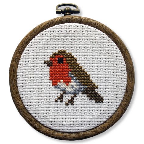 Precious Moments Cross Stitch Patterns, Robin Cross Stitch, Christmas Cross Stitch Patterns Free, Tiny Cross Stitch, Cross Stitch Christmas, Cross Stitch Bird, Card Pattern, Stitch Christmas, Cross Stitch Fabric