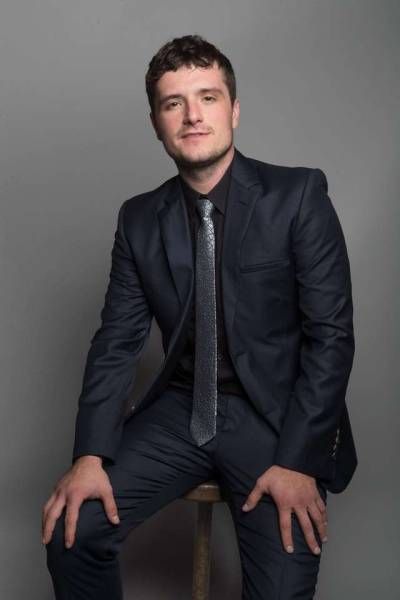 Josh Hutcherson Pfp, Peeta Mellark, Im Falling In Love, Josh Hutcherson, Celebrities Male, Cutie Patootie, Celebrity Photos, Celebrity Crush, Manchester