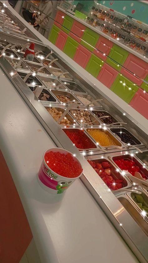 sweet frogs boba frozen yogurt Sweet Frog Frozen Yogurt Aesthetic, Frozen Yogurt Aesthetic, Sweet Frog Frozen Yogurt, Boba Bar, Frog Aesthetic, Sweet Frog, Birthday Sleepover, Food Aesthetics, Candy Chocolate