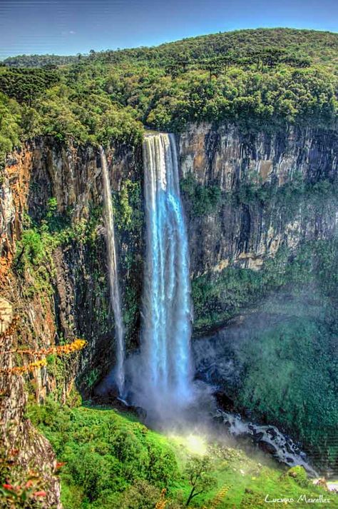 These are the most beautiful Brazil waterfalls to include in your itinerary, plus a map with all locations! Ready to chase waterfalls in Brazil? Read more! | iguazu falls brazil waterfalls | iguazu falls in brazil | brazil travel tips | places to go in brazil #Waterfalls #Brazil Brazil Waterfalls, Brazil Travel Guide, Brazil Photography, Travel Brazil, Brazil Map, South America Destinations, Iguazu Falls, Brazil Travel, Scenic Photos