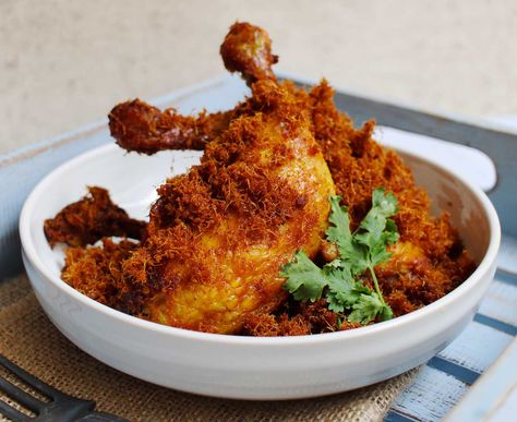 A unique fried chicken dish from West Java. Here, the chicken is simmered in spices, deep fried, then topped with galangal floss. Indonesian Fried Chicken, Ayam Goreng Lengkuas, Ayam Goreng Berempah, Chicken Cook, Resepi Ayam, Unique Dishes, Light Bites, Chicken Dish, Ayam Goreng