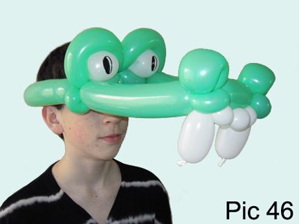 Balloon-O-Therapy Twisting Balloons with FewDoIt: Hat Crocodile Balloon Animal Crocodile Hat, Easy Balloon Animals, Balloon Hat, Twisting Balloons, How To Make Balloon, Deco Ballon, Balloon Modelling, Balloon Crafts, One Balloon